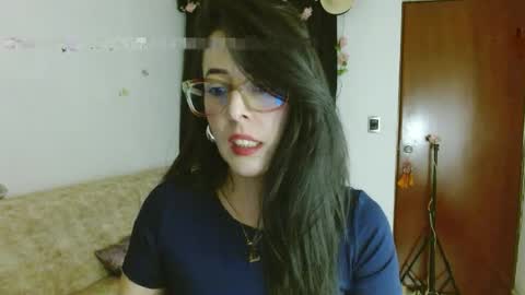 Snapshot of ela_3611 chatting on April 13, 3:34 am ela_3611 online show from April 13, 3:34 am