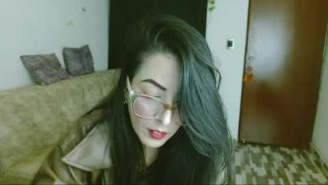Snapshot of ela_3611 chatting on April 17, 11:30 pm ela_3611 online show from April 17, 11:30 pm