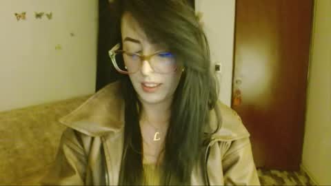 Snapshot of ela_3611 chatting on April 23, 5:52 am ela_3611 online show from April 23, 5:52 am