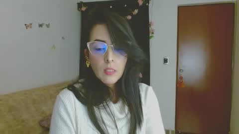 Snapshot of ela_3611 chatting on April 29, 5:11 am ela_3611 online show from April 29, 5:11 am