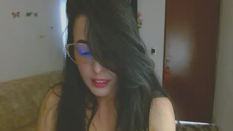 Snapshot of ela_3611 chatting on May 10, 7:52 pm ela_3611 online show from May 10, 7:52 pm