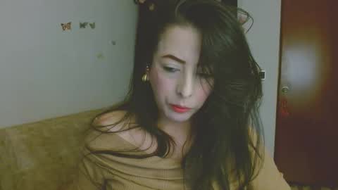 Snapshot of ela_3611 chatting on May 12, 3:47 am ela_3611 online show from May 12, 3:47 am