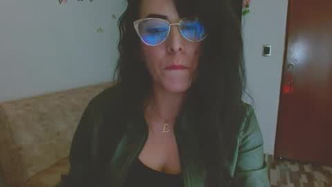 Snapshot of ela_3611 chatting on May 15, 5:47 am ela_3611 online show from May 15, 5:47 am