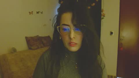 Snapshot of ela_3611 chatting on May 17, 9:00 pm ela_3611 online show from May 17, 9:00 pm