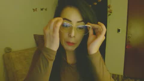 Snapshot of ela_3611 chatting on May 21, 4:41 am ela_3611 online show from May 21, 4:41 am