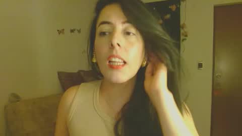 Snapshot of ela_3611 chatting on May 22, 3:46 am ela_3611 online show from May 22, 3:46 am