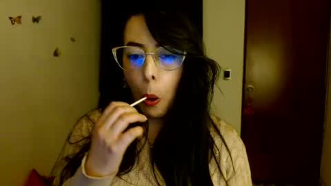 Snapshot of ela_3611 chatting on July 10, 3:55 am ela_3611 online show from July 10, 3:55 am
