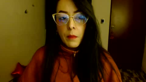 Snapshot of ela_3611 chatting on July 17, 2:29 am ela_3611 online show from July 17, 2:29 am
