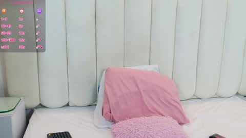 Snapshot of ela_ebony_ chatting on March 22, 4:32 pm ela_ebony_ online show from March 22, 4:32 pm