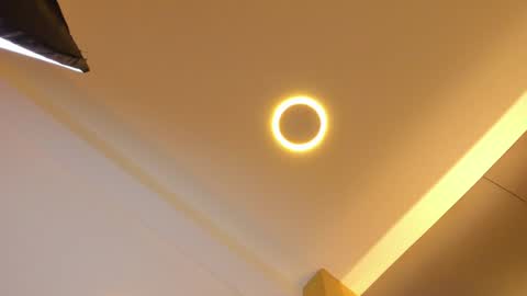   online show from December 12, 6:10 pm