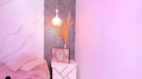   online show from December 13, 4:43 am