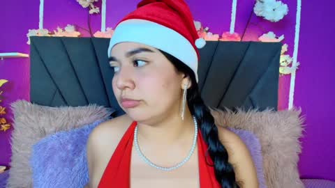 Ela online show from December 14, 3:36 pm