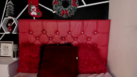 Ela online show from December 19, 8:13 pm