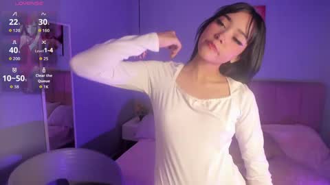 Ela online show from May 12, 7:33 pm