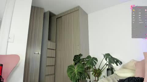 Anaela online show from March 25, 6:25 pm