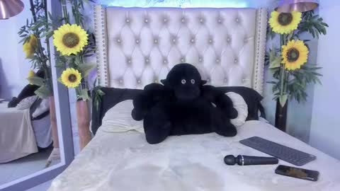 eli online show from November 7, 9:59 pm