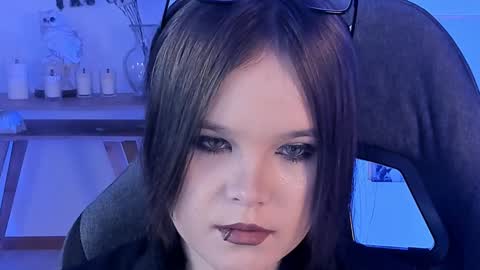 Snapshot of elainebeness chatting on December 8, 4:39 pm Your sweet girl online show from December 8, 4:39 pm