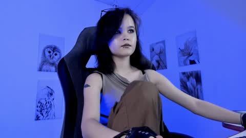 Snapshot of elainebeness chatting on January 7, 1:28 am Your sweet girl online show from January 7, 1:28 am