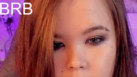 Snapshot of elainebeness chatting on January 25, 10:39 pm Your sweet girl online show from January 25, 10:39 pm