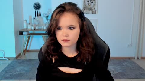 Snapshot of elainebeness chatting on January 31, 7:29 pm Your sweet girl online show from January 31, 7:29 pm