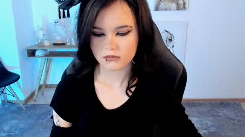 Snapshot of elainebeness chatting on February 26, 7:27 pm Your sweet girl online show from February 26, 7:27 pm