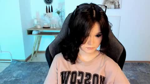 Snapshot of elainebeness chatting on February 28, 7:35 pm Your sweet girl online show from February 28, 7:35 pm