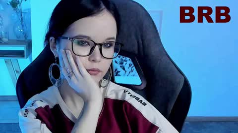 Snapshot of elainebeness chatting on March 9, 10:08 pm Your sweet girl online show from March 9, 10:08 pm