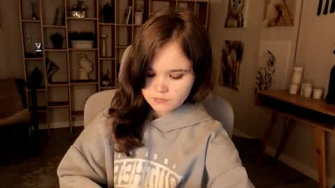 Snapshot of elainebeness chatting on September 21, 10:11 pm Your sweet girl online show from September 21, 10:11 pm