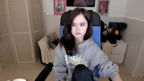 Snapshot of elainebeness chatting on September 30, 8:25 pm Your sweet girl online show from September 30, 8:25 pm