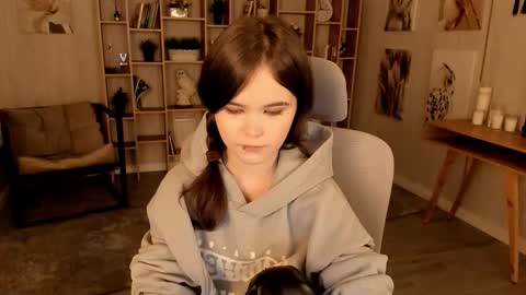 Snapshot of elainebeness chatting on October 3, 7:22 pm Your sweet girl online show from October 3, 7:22 pm