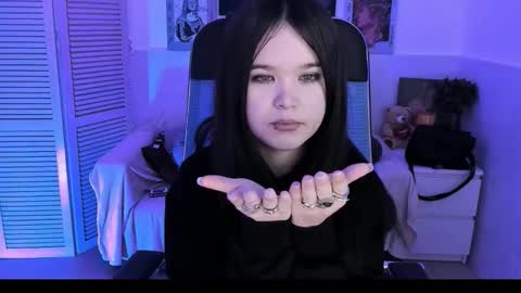 Snapshot of elainebeness chatting on October 26, 12:16 am Your sweet girl online show from October 26, 12:16 am