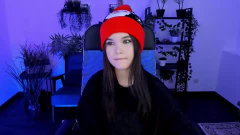 Snapshot of elainebeness chatting on December 5, 8:27 pm Your sweet girl online show from December 5, 8:27 pm