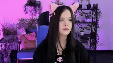 Your sweet girl online show from December 17, 8:15 pm