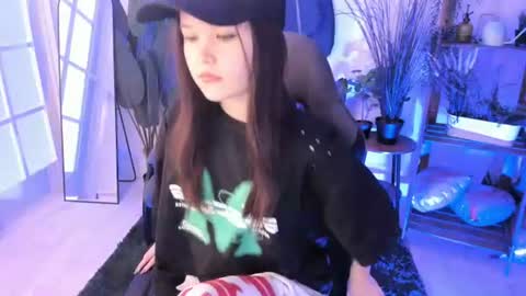 Your sweet girl online show from August 5, 6:55 pm