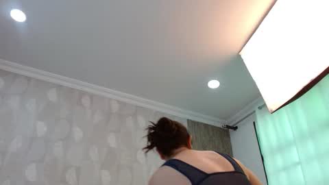 Snapshot of elamurray chatting on November 12, 11:43 am elamurray online show from November 12, 11:43 am