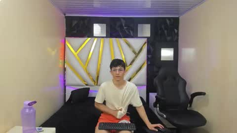 Elan Giralon online show from February 20, 12:18 am