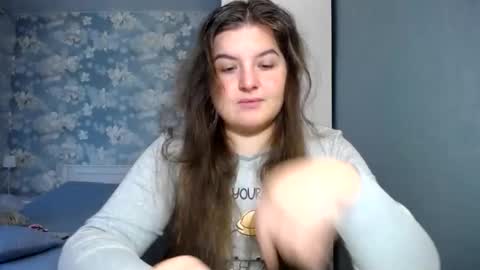 Snapshot of elanis_blair chatting on February 19, 1:29 pm Elanis online show from February 19, 1:29 pm