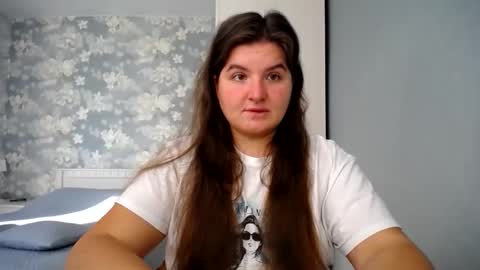 Snapshot of elanis_blair chatting on March 6, 12:23 pm Elanis online show from March 6, 12:23 pm