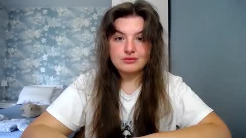 Snapshot of elanis_blair chatting on April 13, 9:59 am Elanis online show from April 13, 9:59 am