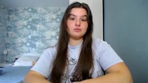 Snapshot of elanis_blair chatting on April 24, 10:28 am Elanis online show from April 24, 10:28 am