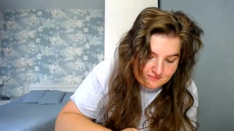 Snapshot of elanis_blair chatting on July 3, 1:50 pm Elanis online show from July 3, 1:50 pm