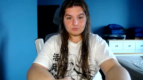 Snapshot of elanis_blair chatting on July 20, 10:39 am Elanis online show from July 20, 10:39 am