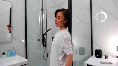 ELA 3 online show from September 23, 6:16 am