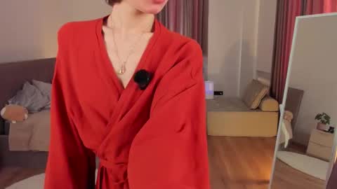 Snapshot of elannand chatting on February 5, 6:18 am ELA 3 online show from February 5, 6:18 am