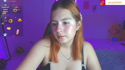 Snapshot of elara_green chatting on March 27, 3:12 am lara online show from March 27, 3:12 am