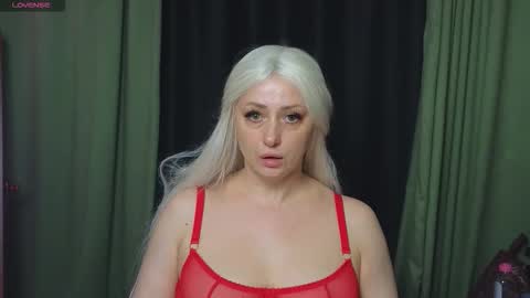 elarasable online show from February 17, 4:57 pm