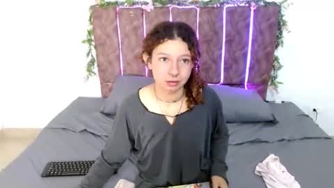 elarose723 online show from October 10, 2:16 pm