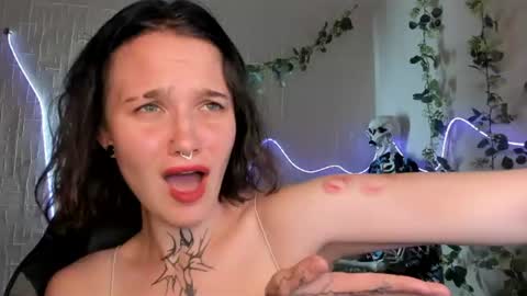 elastikiss online show from June 21, 5:26 pm