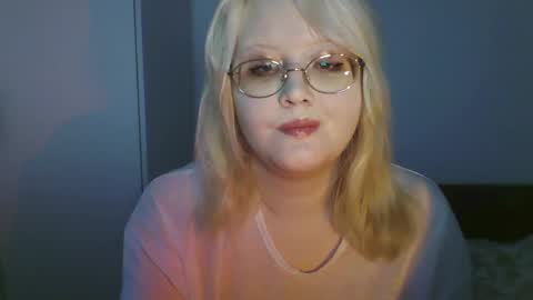 elayne_sweet online show from June 7, 6:06 am