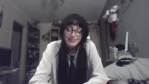 Lia online show from June 18, 6:45 pm
